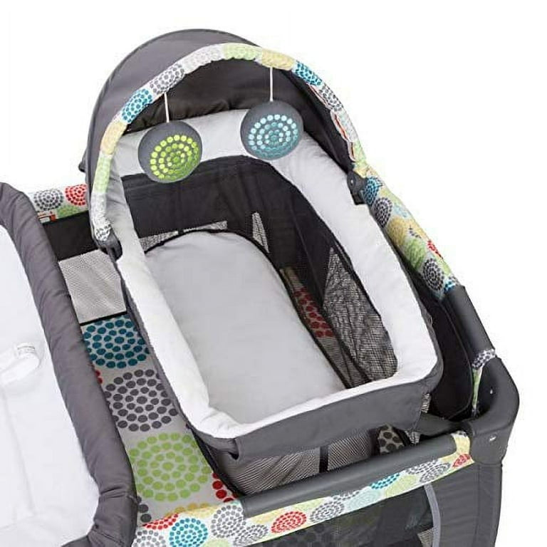 Baby Trend Lil Snooze Deluxe II Nursery Center Playard with Changer and Bassinet, Funfetti Grey