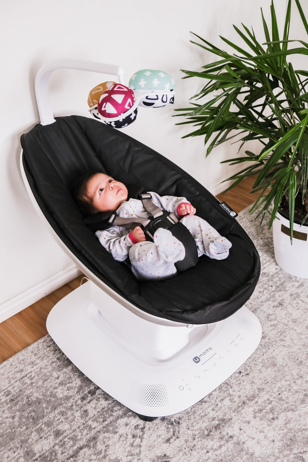 4moms mamaRoo Multi-motion Baby Swing