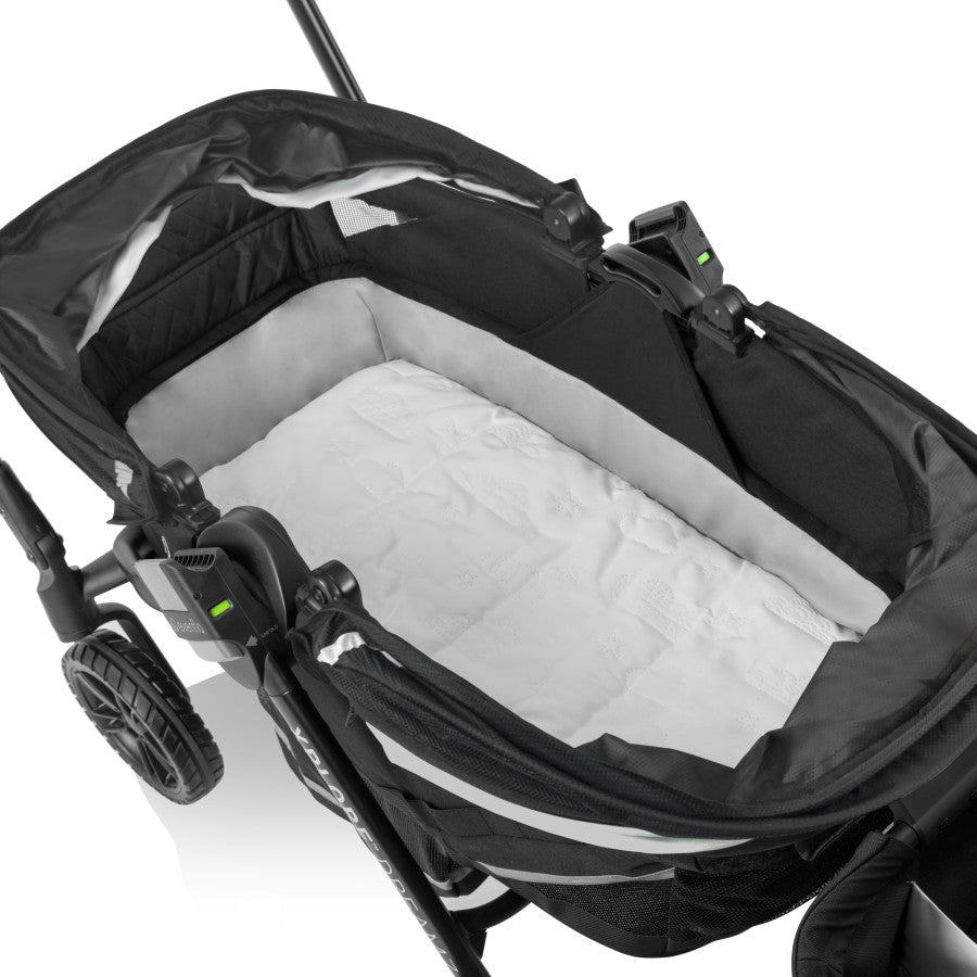 PIVOT XPLORE DREAMZ
ALL-TERRAIN STROLLER WAGON WITH BASSINET INSERT