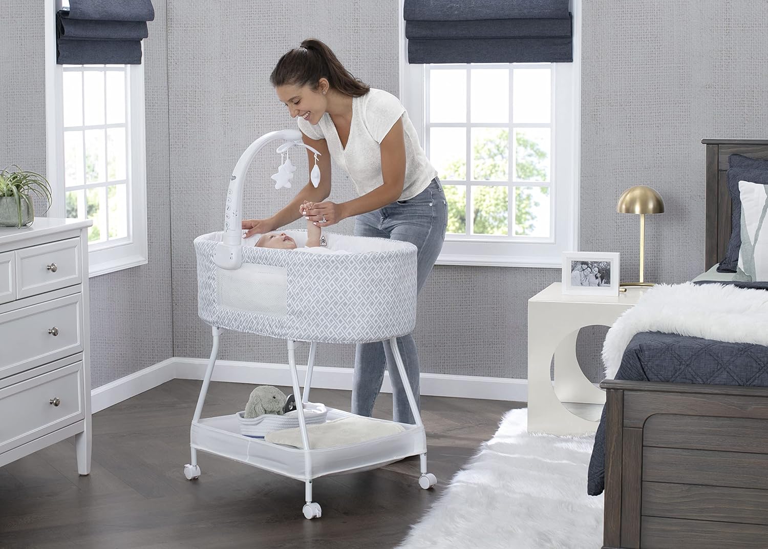 Delta Children Sweet Sleeper Crib, Garden Path