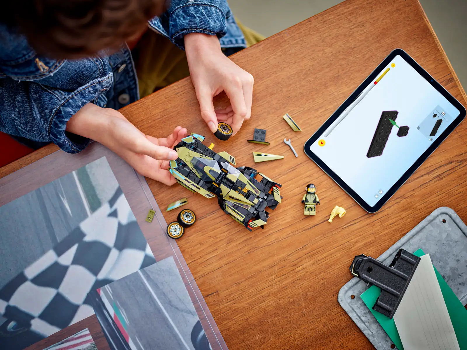 LEGO Lamborghini Lambo V12 Vision GT Super Car